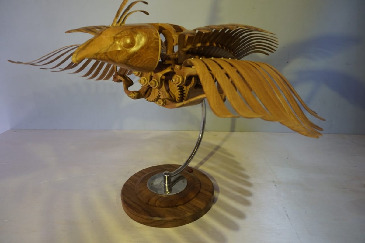 Karya Kriya Kinetik Elang Jawa